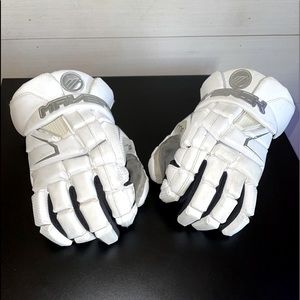 Maverik M4 lacrosse gloves